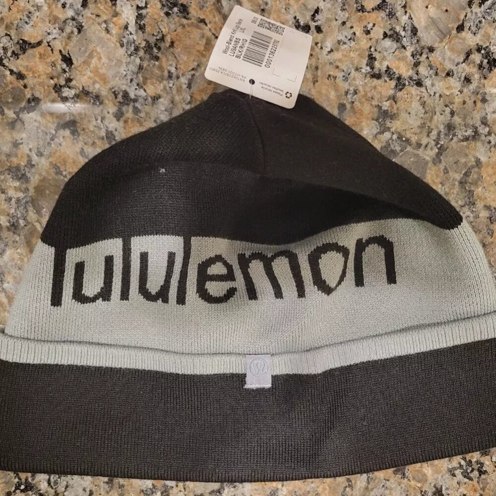 Lululemon Winter Wool-Blend Knit Logo Beanie Black/Gray L/XL NWT